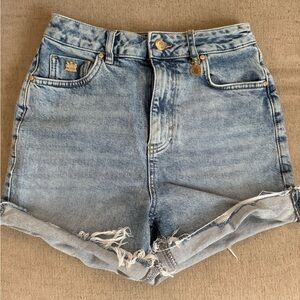 Holland Cooper High Rise Denim Short
Vintage Indigo